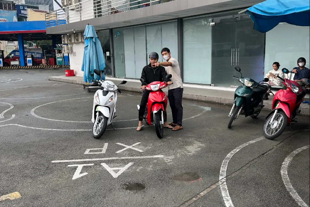 bằng lái xe a1 chạy được xe gì 3