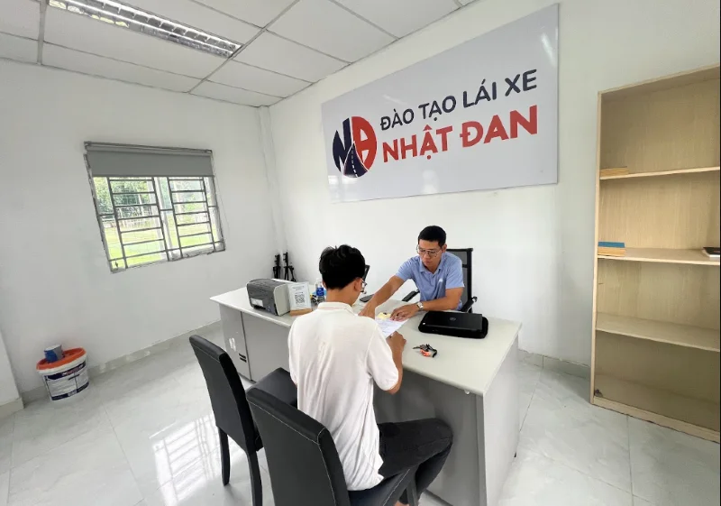 So sánh bằng lái B1 và B2 2