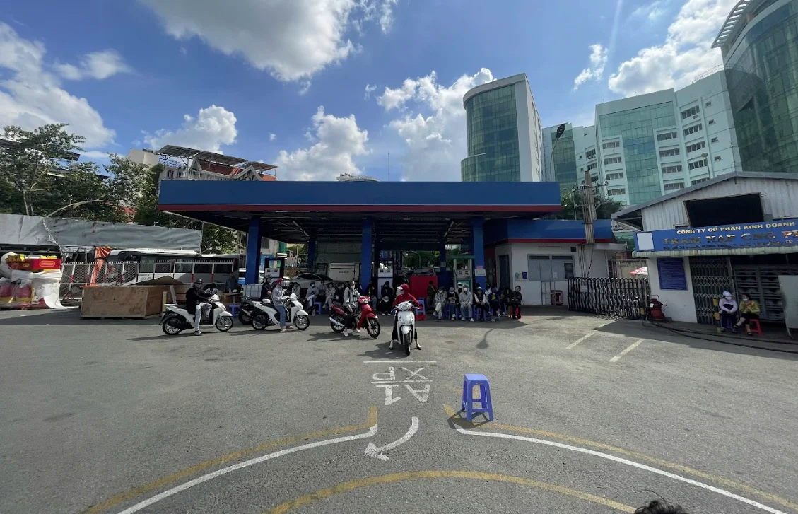 Hộ khẩu tỉnh khác thi bằng lái xe máy tại TPHCM được không