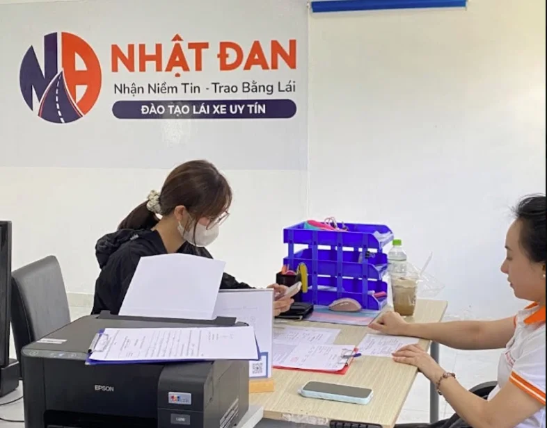 thi bang lai xe may quan 7-2