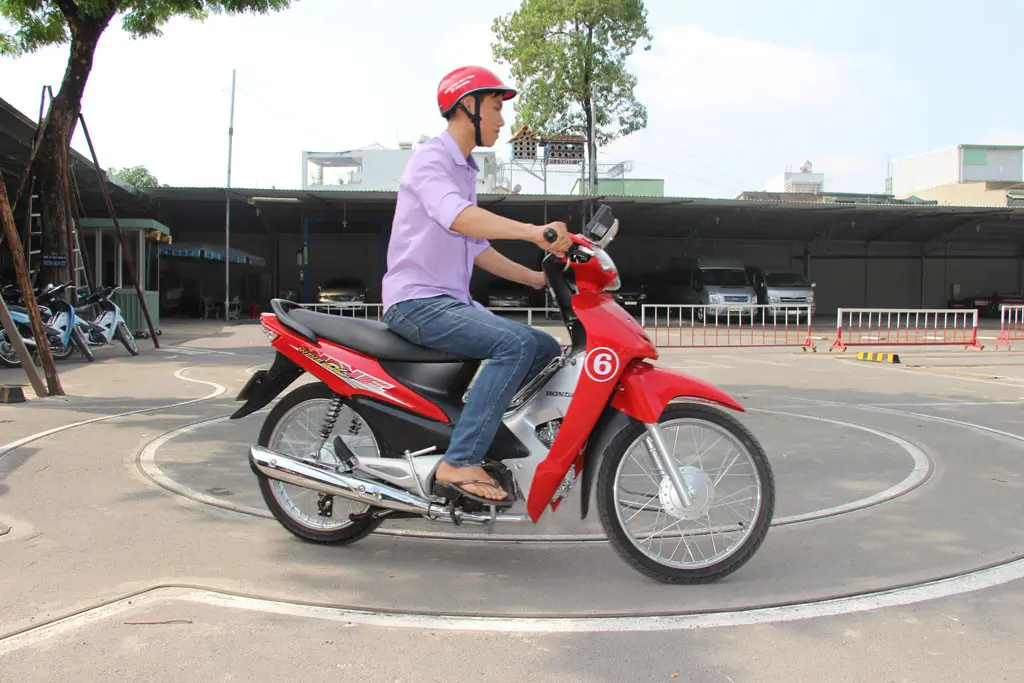 thi-bang-lai-xe-may-a1-quan-11